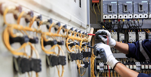 Professional Electrician technician working in Willow Grove, TX